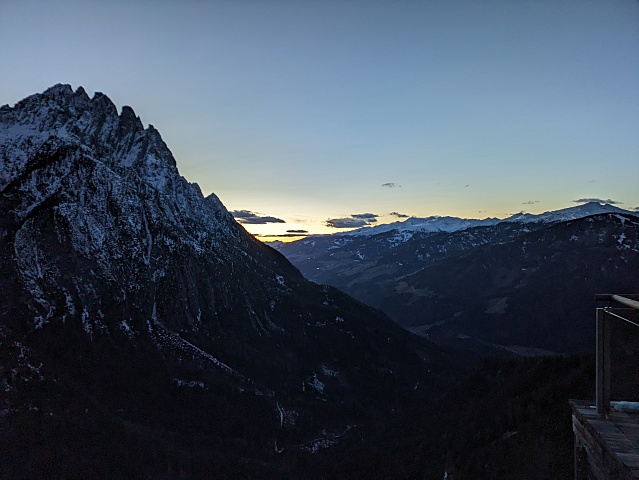 slides/slide_Handy_Google_Pixel_7a_Camera_2024_04_07_PXL_20240214_165437005.jpg